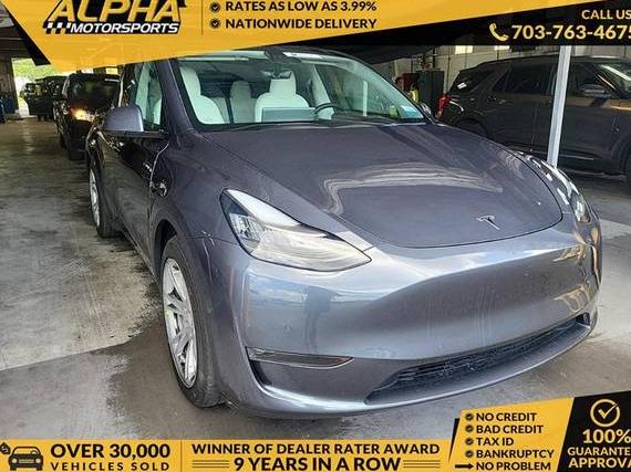 TESLA MODEL Y 2021 5YJYGAEE1MF130983 image